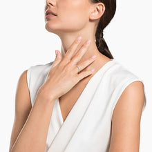 Carica l&#39;immagine nel visualizzatore di Gallery, SWAROVSKI ANELLO VITTORE MARQUISE, BIANCO, PLACCATO RODIO (52M)