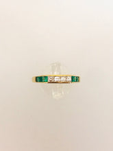Carica l&#39;immagine nel visualizzatore di Gallery, ANELLO SMERALDO DIAMANTI ORO GIALLO