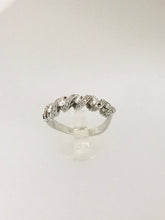 Carica l&#39;immagine nel visualizzatore di Gallery, ANELLO VERETTA DIAMANTI FANTASIA ORO BIANCO