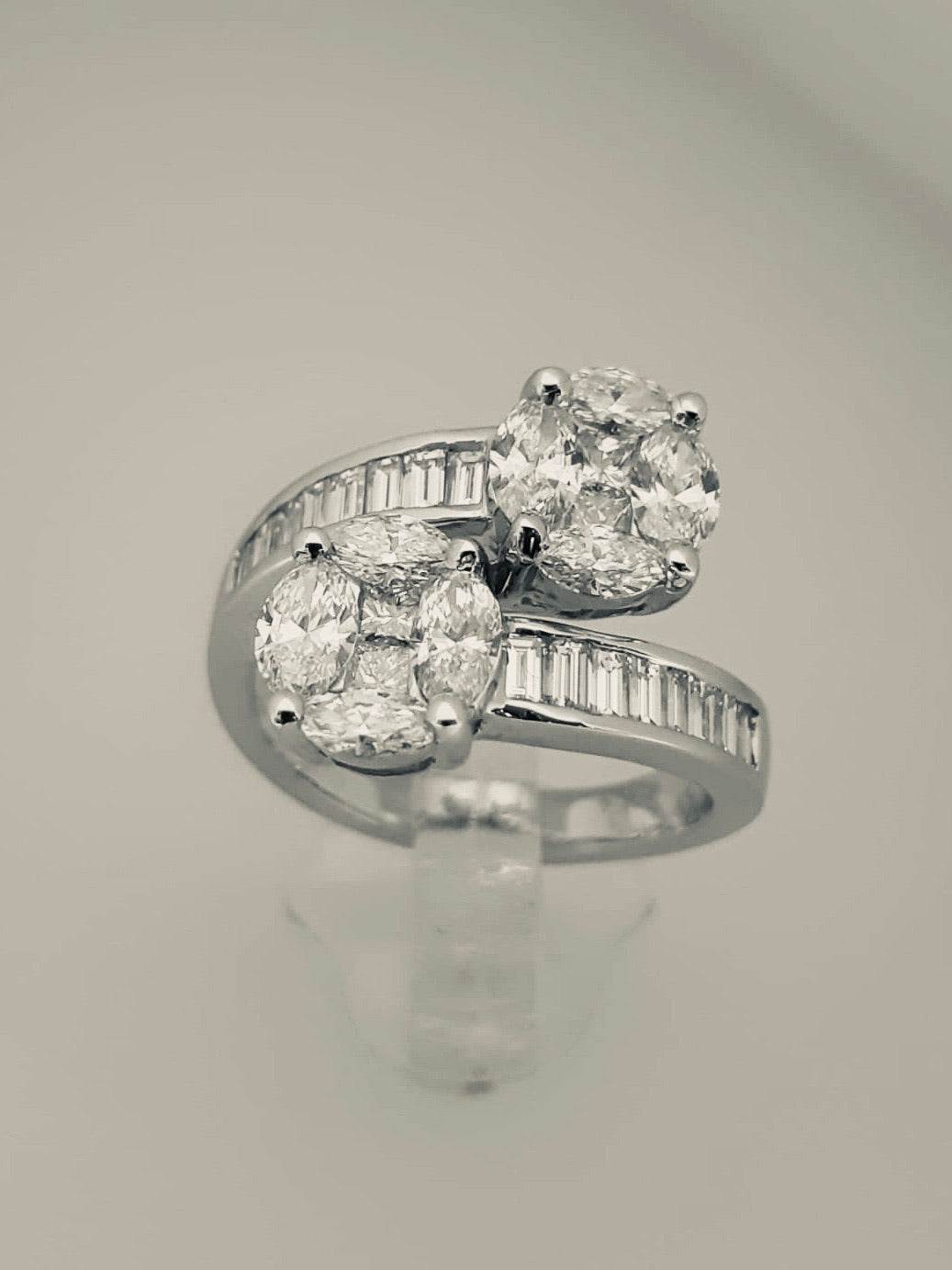ANELLO CONTRARIE ORO DIAMANTI