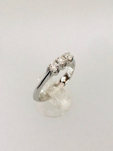 ANELLO TRILOGY DIAMANTI ORO BIANCO