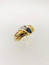 Carica l&#39;immagine nel visualizzatore di Gallery, ANELLO FANTASIA DIAMANTI ZAFFIRO ORO GIALLO E BIANCO