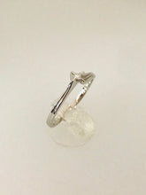 Carica l&#39;immagine nel visualizzatore di Gallery, ANELLO SOLITARIO DIAMANTE ORO BIANCO