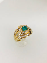 Carica l&#39;immagine nel visualizzatore di Gallery, ANELLO SMERALDO DIAMANTI ORO GIALLO