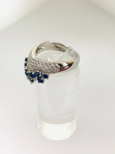 Carica l&#39;immagine nel visualizzatore di Gallery, ANELLO FANTASIA DIAMANTI ZAFFIRI ORO BIANCO