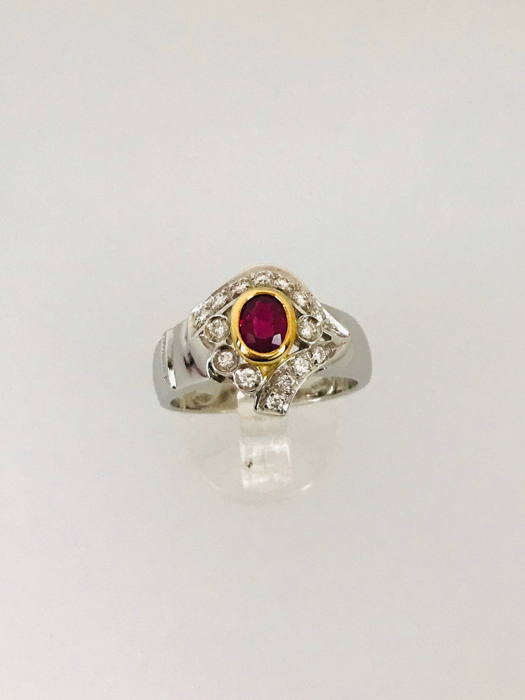 ANELLO FANTASIA RUBINO DIAMANTI ORO BIANCO