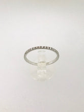 Carica l&#39;immagine nel visualizzatore di Gallery, ANELLO FEDINA DIAMANTI ORO BIANCO