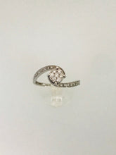Carica l&#39;immagine nel visualizzatore di Gallery, ANELLO FANTASIA DIAMANTI ORO BIANCO