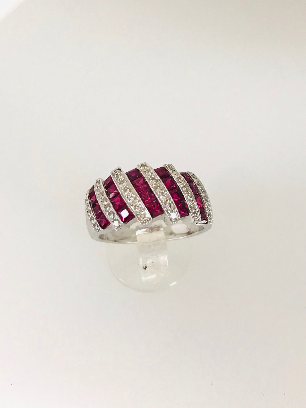 ANELLO FASCIA RUBINI DIAMANTI ORO BIANCO