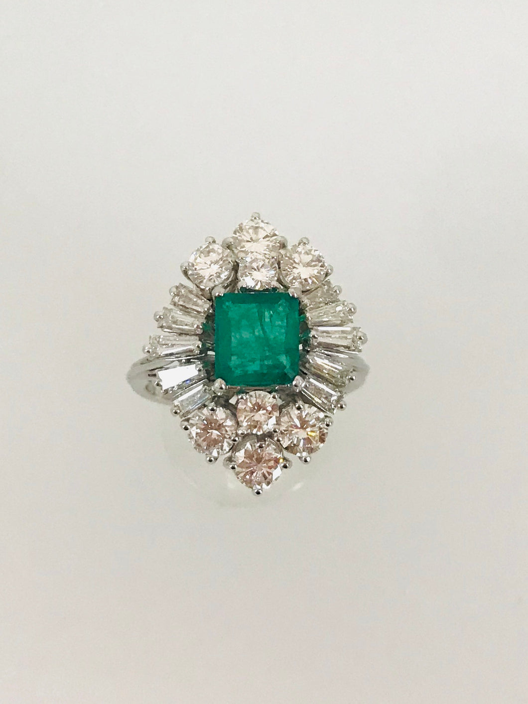 ANELLO SMERALDO DIAMANTI ORO BIANCO