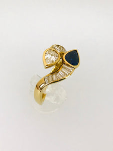 ANELLO CONTRARIE DIAMANTI ZAFFIRO ORO GIALLO