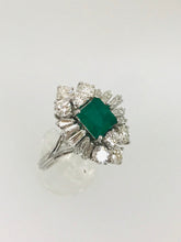 Carica l&#39;immagine nel visualizzatore di Gallery, ANELLO SMERALDO DIAMANTI ORO BIANCO