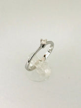 Carica l&#39;immagine nel visualizzatore di Gallery, ANELLO SOLITARIO DIAMANTE ORO BIANCO