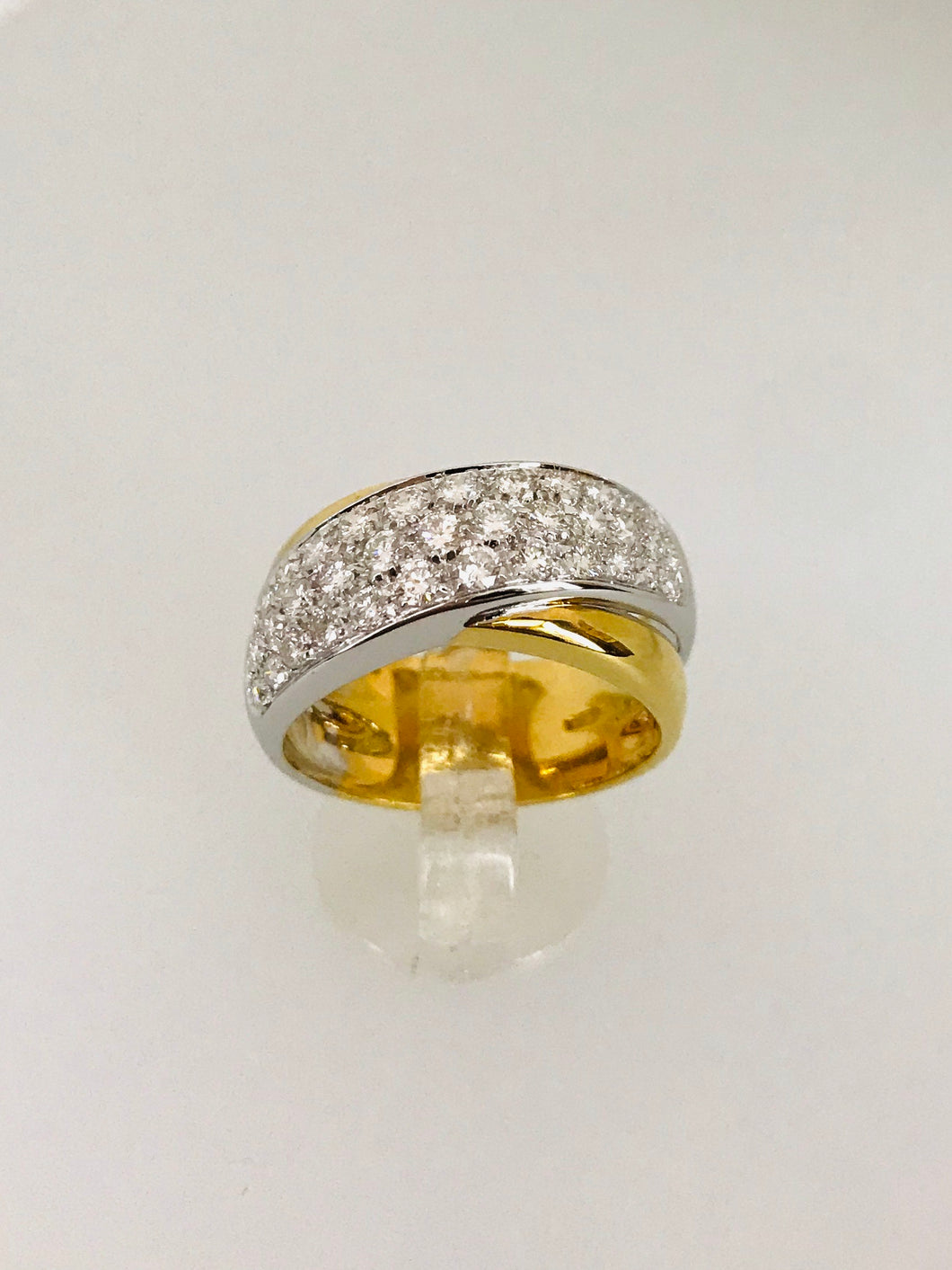 ANELLO FASCIA DIAMANTI ORO BIANCO E GIALLO