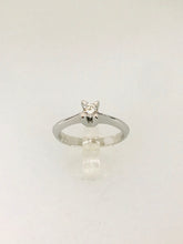 Carica l&#39;immagine nel visualizzatore di Gallery, ANELLO  SOLITARIO DIAMANTE ORO BIANCO