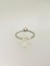 Carica l&#39;immagine nel visualizzatore di Gallery, ANELLO SOLITARIO DIAMANTE ORO BIANCO