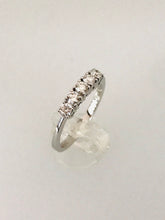 Carica l&#39;immagine nel visualizzatore di Gallery, ANELLO VERETTA DIAMANTI ORO BIANCO