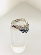 Carica l&#39;immagine nel visualizzatore di Gallery, ANELLO FANTASIA DIAMANTI ZAFFIRI ORO BIANCO