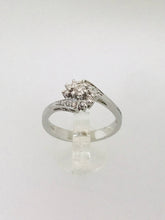 Carica l&#39;immagine nel visualizzatore di Gallery, ANELLO FANTASIA DIAMANTI ORO BIANCO