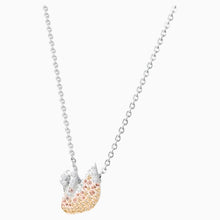 Carica l&#39;immagine nel visualizzatore di Gallery, PENDENTE SWAROVSKI ICONIC SWAN, MULTICOLORE, PLACCATURA RODIO